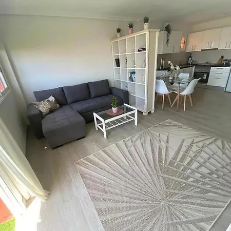 Heights 7 - Two Bed Апартаменты Лос Кристианос